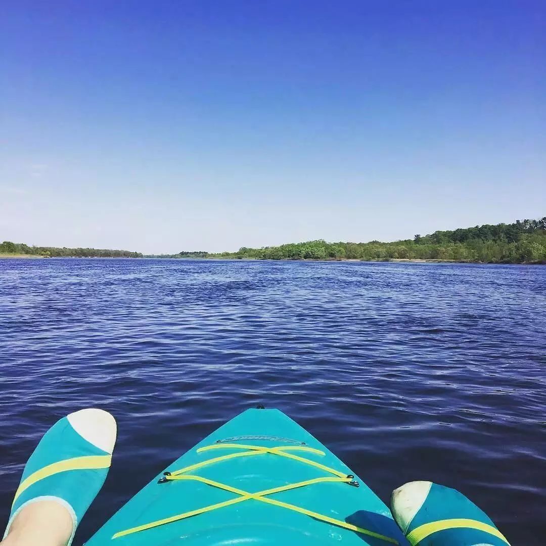 上天入海、无比时髦的转场鞋,夏天裸奔利器