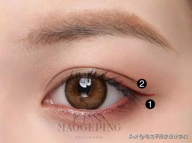 新手怎么画眼线不明显教程 eaed973d316f405986a515e4e9183278.jpeg
