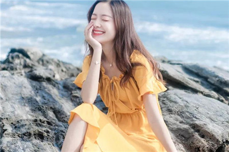 戈蔓婷：夏季短袖连衣裙，日式版型更加显瘦(图2)