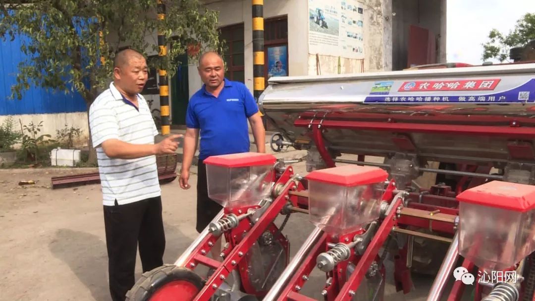 老拖拉机收割机 f74911ab0e6546a8a7a80cd333360ec8.jpeg