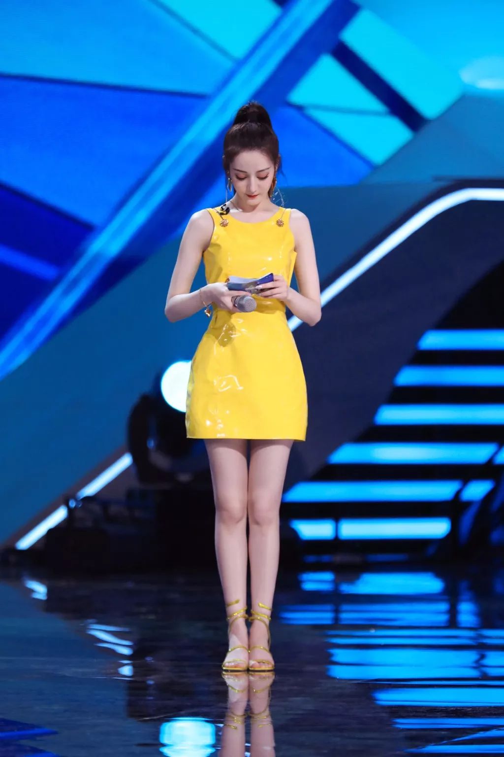 懂小姐 | 郑秀晶腿粗上热搜,一双好看的腿究竟有何标准?