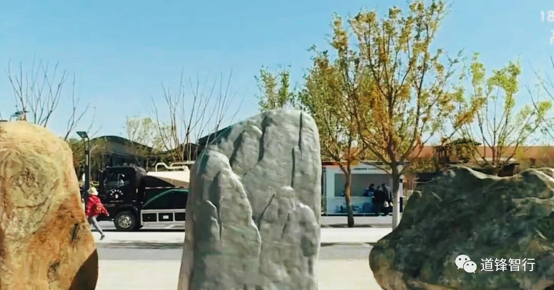 ����������һ����Ƭ����1700����ĳ�����һ����Ƭ��