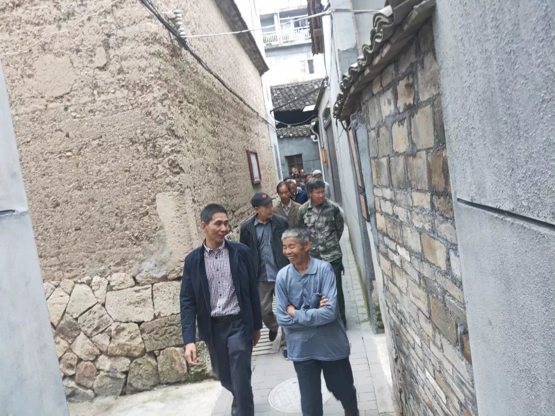 巡查▲丽水市生态环境局缙云分局对市交办涉及东方镇问题进行现场核查