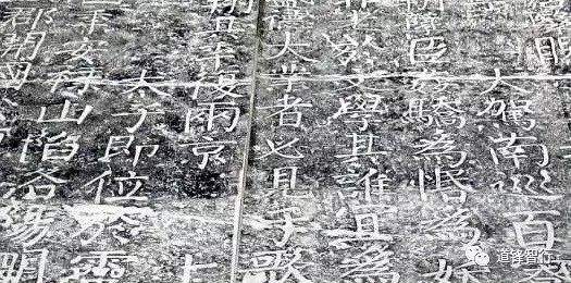 ����������һ����Ƭ����1700����ĳ�����һ����Ƭ��