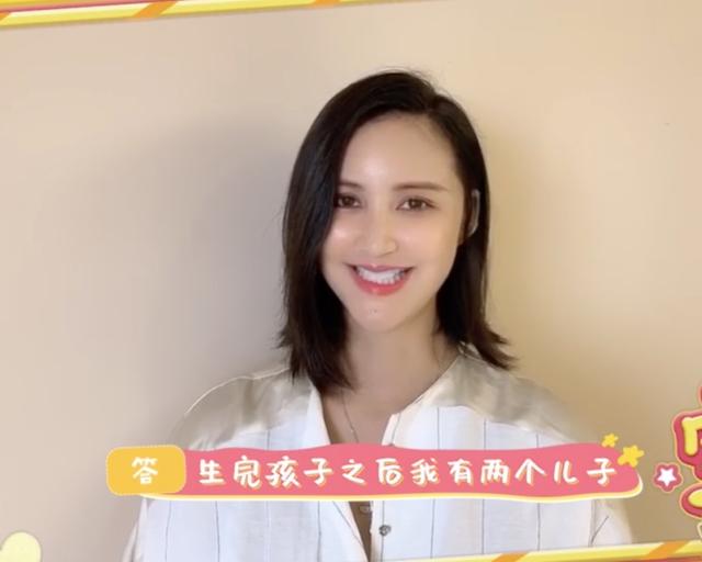 张歆艺晒儿子表演生日舞步为妈妈庆生莲藕宝宝戴墨镜表情好酷