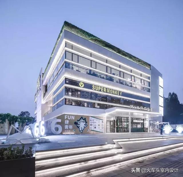 因此改造时室外整体以横向线条来表现建筑结构,并辅以投光灯对建筑
