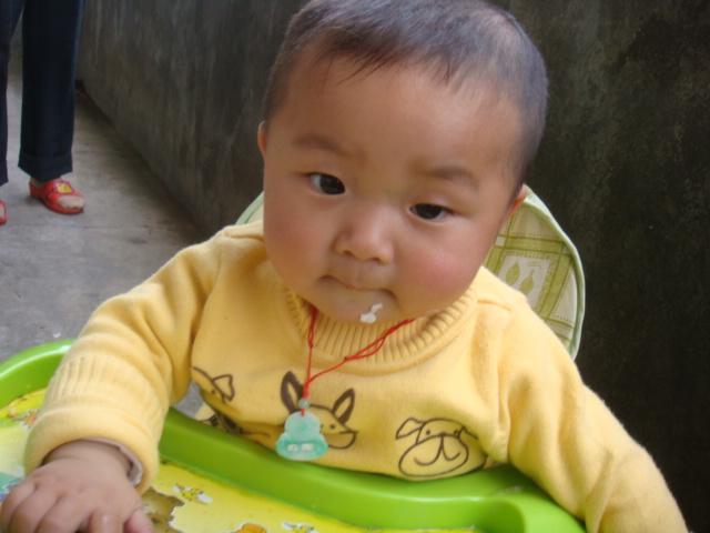                     医生忠告：4种零食给娃招病还不长个，死死管住嘴，哭闹不能给！