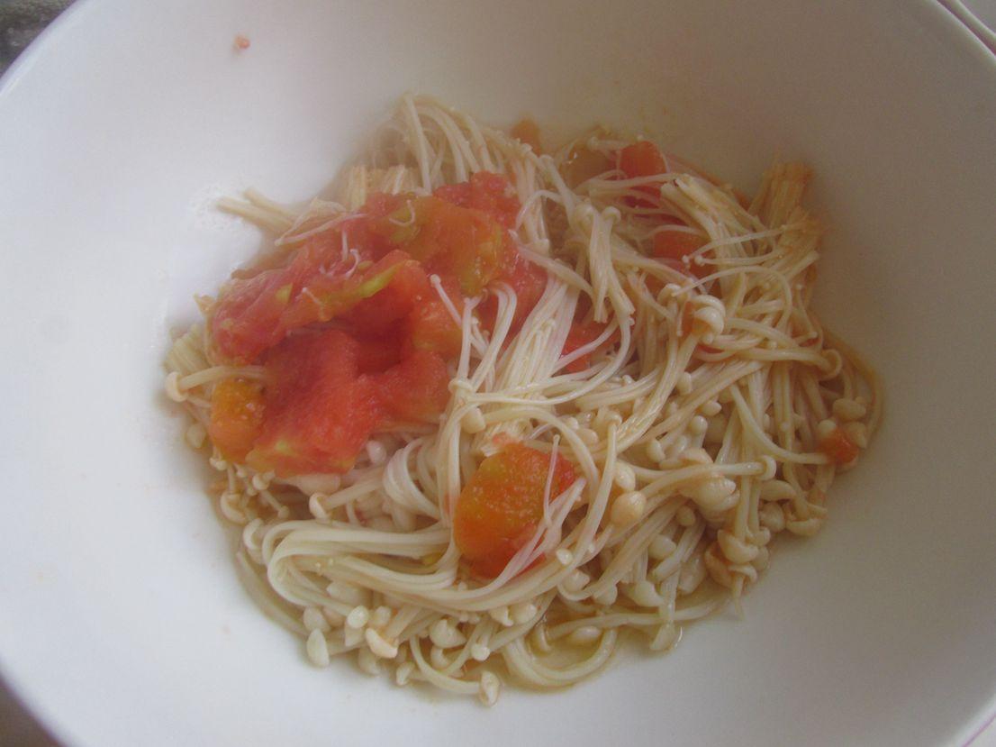 金针菇需要煮多久 4debeef18a344af2acc84e5845622920.jpeg