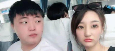 uzi女友发文感伤简自豪离开: 在一起一天有一天的开心