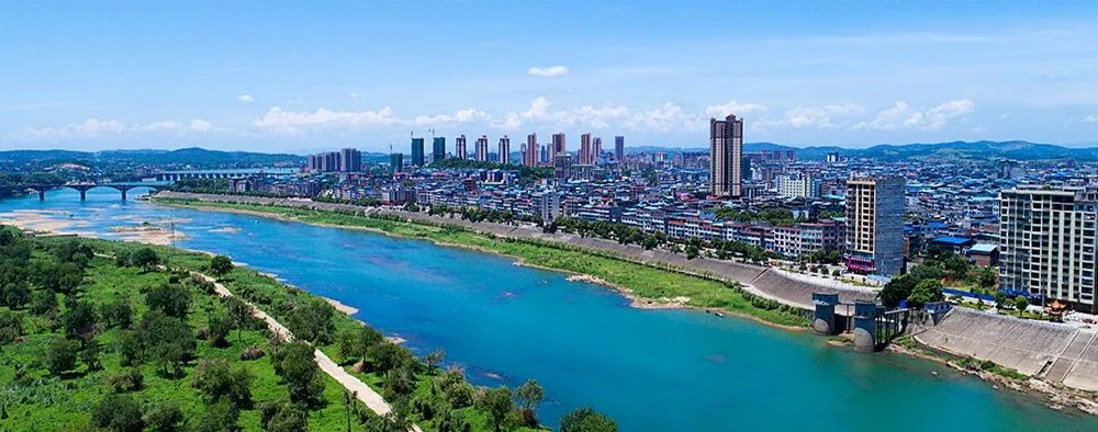 ����������һ����Ƭ����1700����ĳ�����һ����Ƭ��