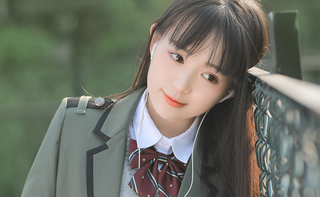 03女生座水瓶双子座女生长像图片