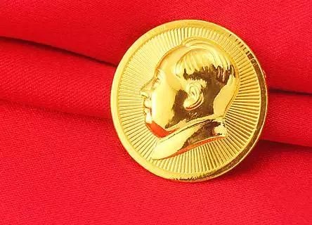 一枚毛主席像章:值1200万?