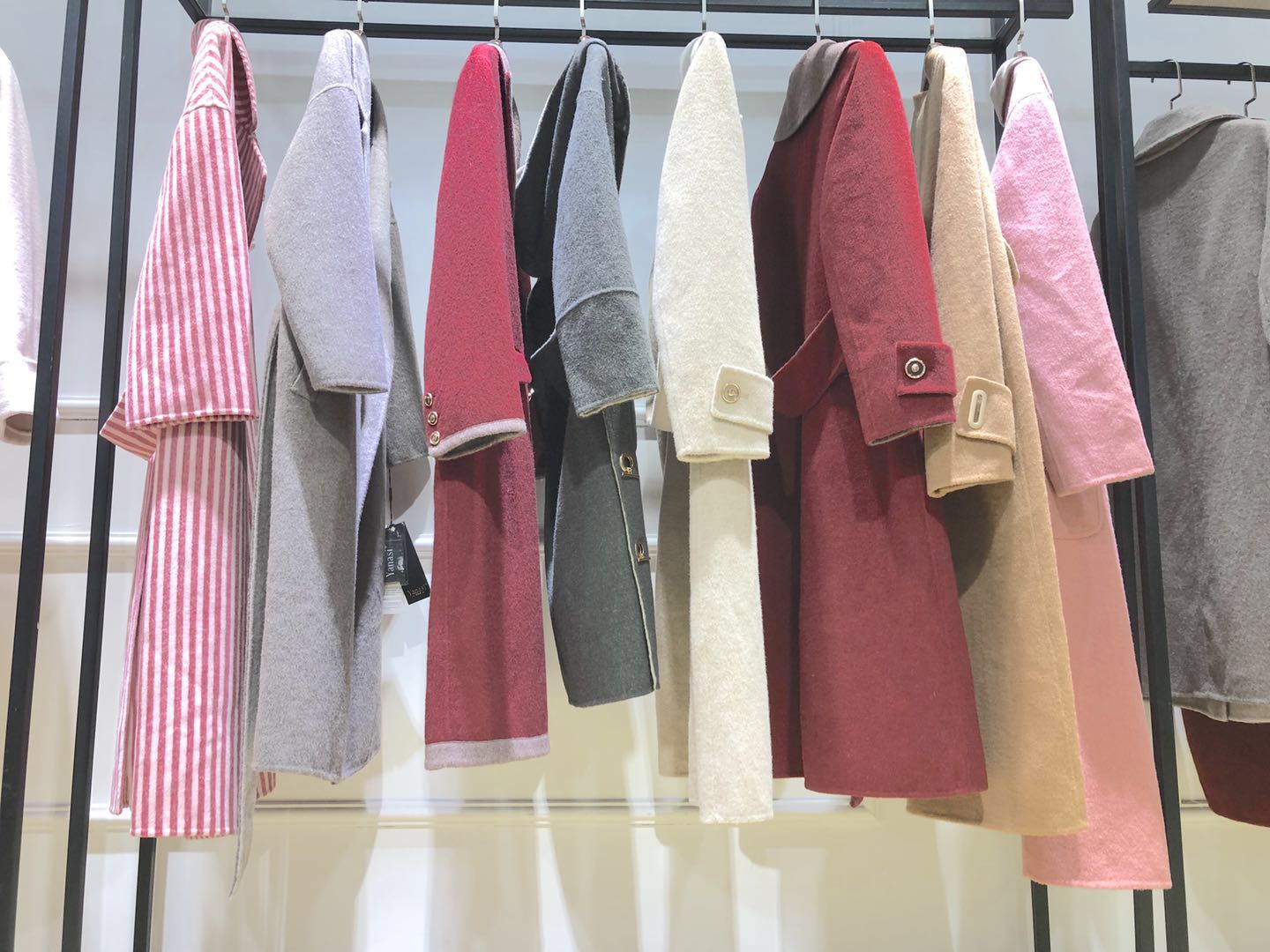 小懒羊绒服装店 72066cd0aaa5419e844835f7a6f9cb63.jpeg