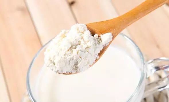                     宝宝总爱生病，乳铁蛋白可以提高免疫力吗？