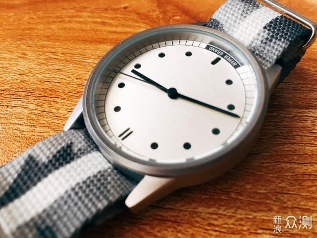 �Ķ�Ԥ��!��Լʱ�е�HyperGrand�ֱ�