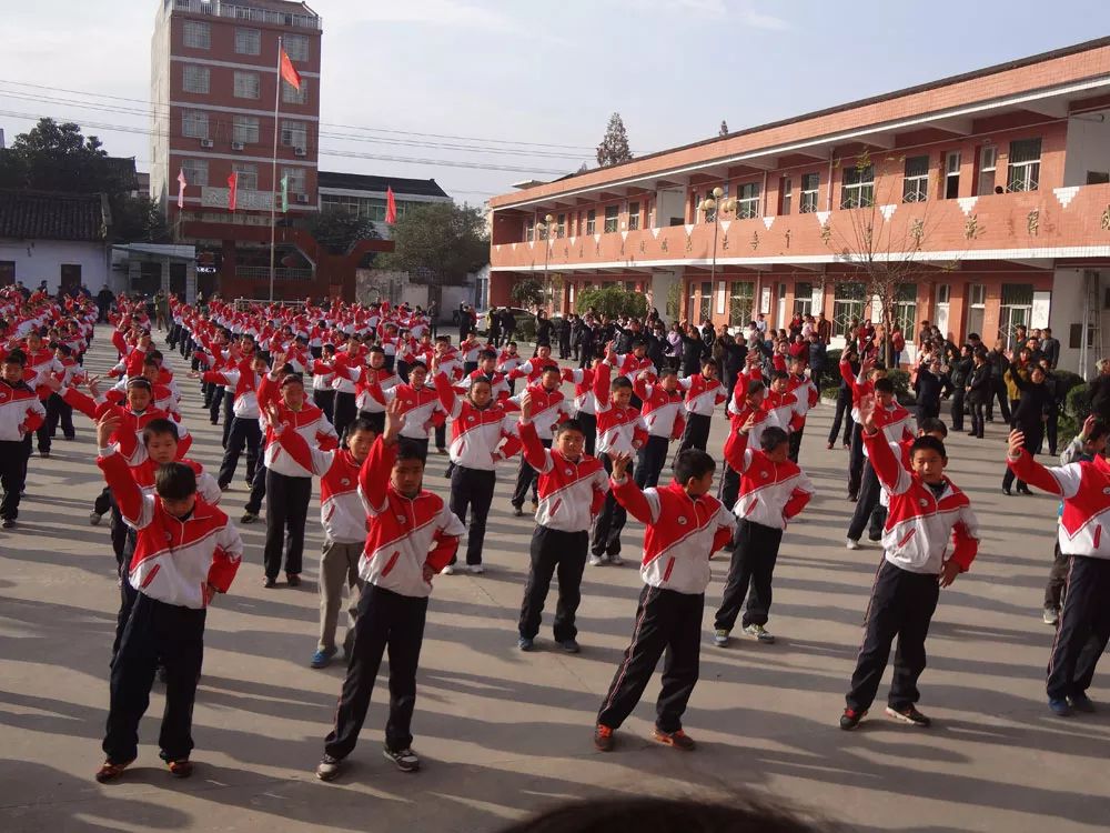 洋县这所学校目标一年洋县第一三年汉中前三五年陕西知名十年全国名校