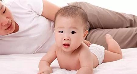                     脊柱的生理曲度是如何形成的，婴儿的颈椎该如何保护？