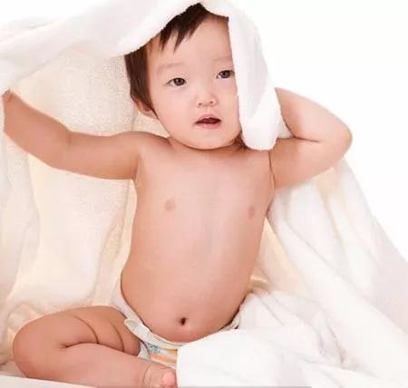                     脊柱的生理曲度是如何形成的，婴儿的颈椎该如何保护？