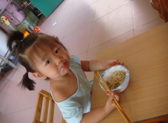                     劝告：3种早餐毁掉孩子脾胃，积食易生病，你还给自家娃吃吗？