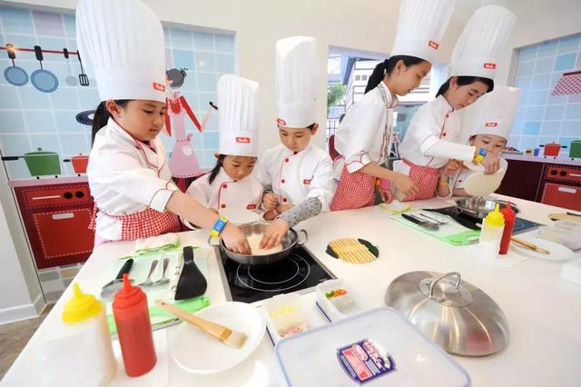 原创
            六年级男生不爱学习爱厨艺：承认孩子是学渣，到底有多难？
                
    