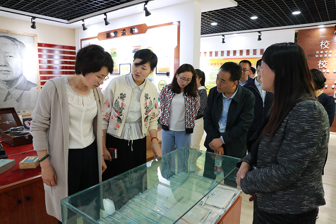 区委书记张爱红调研指导区属学校工作