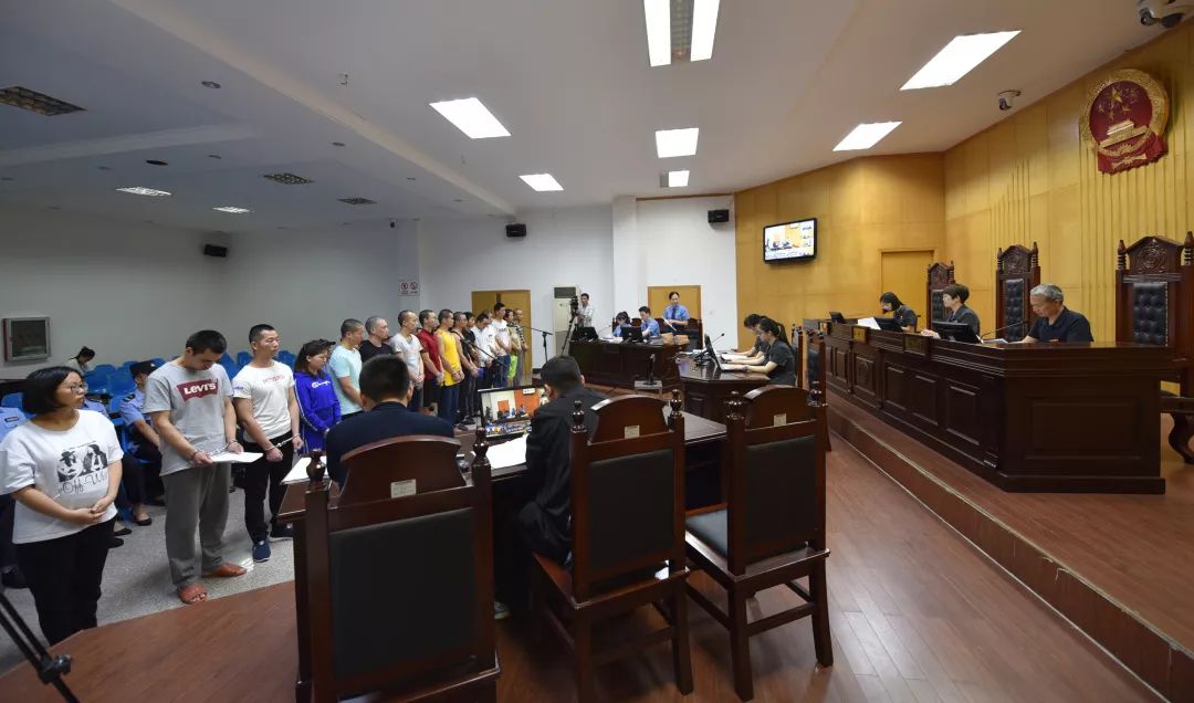 扫黑除恶将乐法院公开审理16人涉恶势力犯罪案件