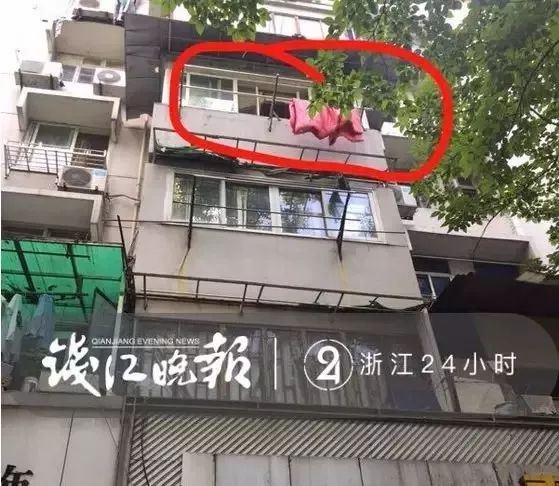                     揪心！荆门一名4岁男孩从7楼窗户坠下！家长们这些千万要注意…