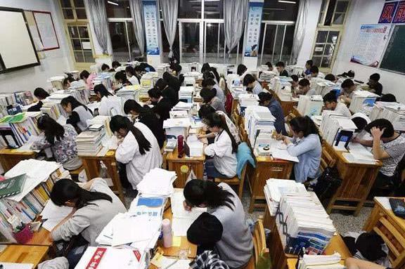 13省公布高考人数,9省再创新高,2019高考计划录取人数超过700万 乐虎国际注册账号