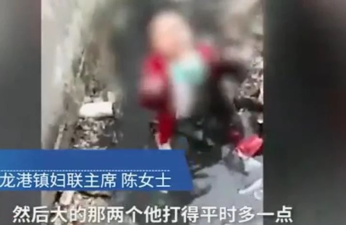 原创男子吊打3岁男童刺激妻子回家孩子只想有个爱自己的爸妈