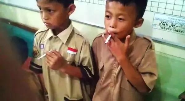                     8岁孩子患肺癌，医生忍不住责骂：全都怪孩子父亲！厦门家长请警醒！