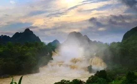 跨国瀑布视频大全 15235cd793ac468381018f26bd302a9b.jpeg