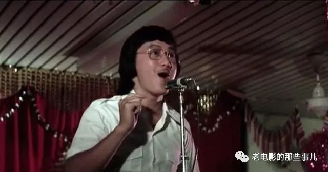 70年代的香港,最红的电影明星,除了李小龙,就是来自生活最底层的他