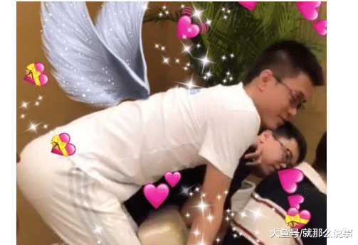 怎么让自己看起来高冷 1b63def6680f47e3b15b9dc950757f1d.png