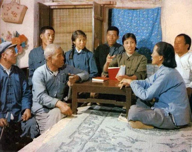 老照片:60年代真实的大寨村,在充满希望的田野上