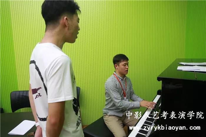 如何练好颤音?步骤有哪些?