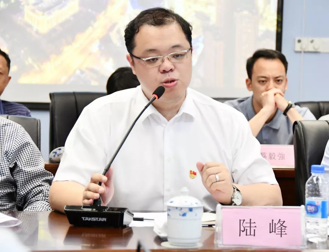 上海建工集团工程总监,江西地区联合党委书记陆峰发言,介绍了上海建工