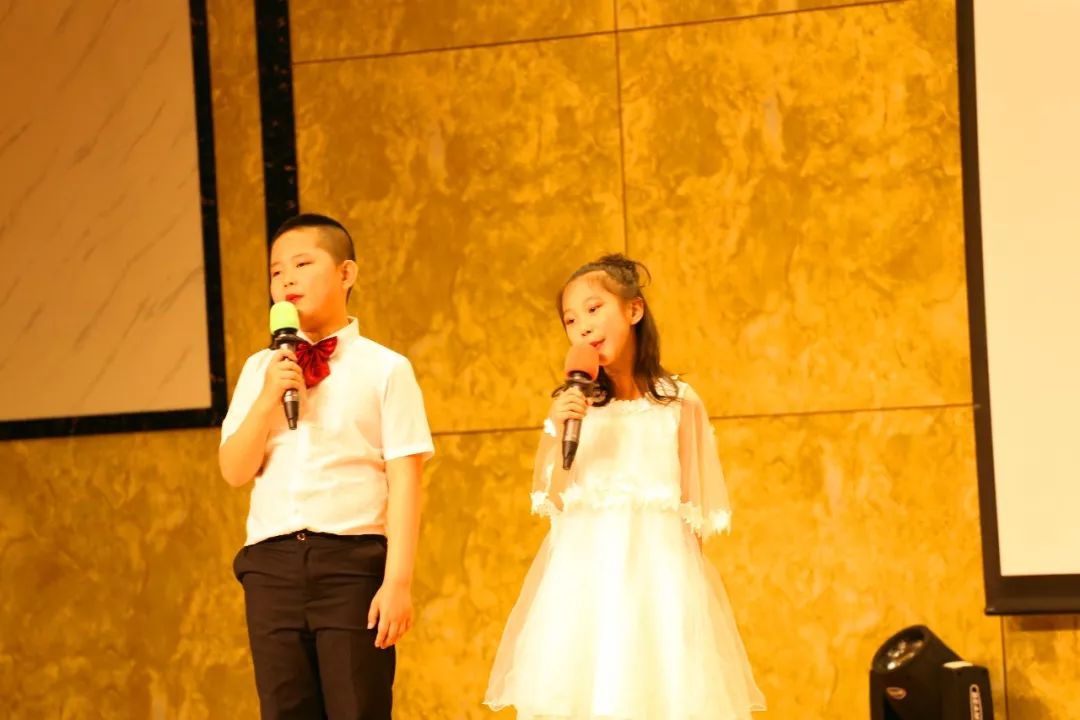 《少年中国梦》选送单位:岭东区中山小学表演:周高冉 张慧敏 王浩东