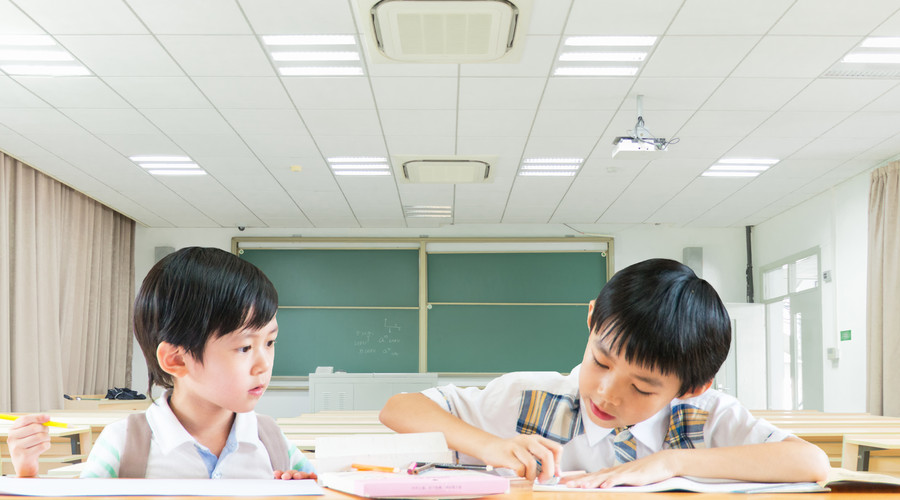                     原创            男宝的爸妈要注意，这一刀割还是不割？