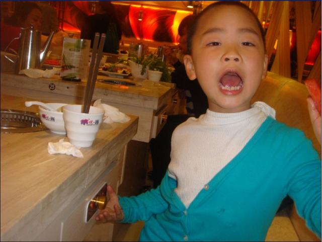                     3岁女娃脾虚难长个！宝妈一个举动酿大错，医生斥责：不配做父母