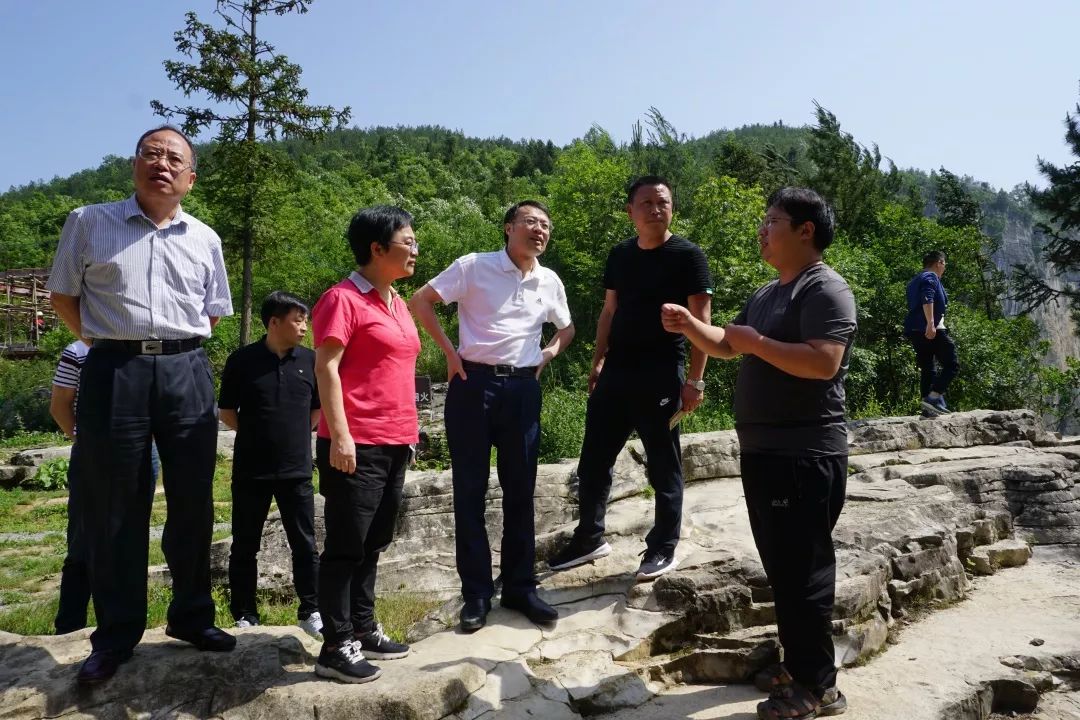 街道党工委书记丁昌钰带队在湖北省恩施州建始县花坪镇开展东西部协作
