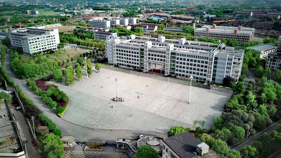 衡阳学校排名_衡阳幼师学校寝室图片(3)