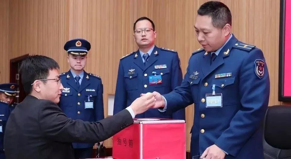 揭秘!军队文职面试流程这么严格?