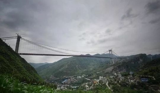 世界第一大水坝视频 ad772a7457f04fe8b6a49f5a0e4f2890.jpeg