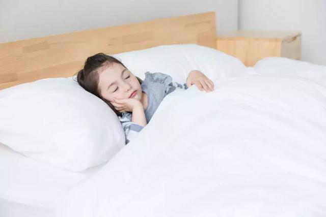                    幼儿宝典｜多喝水可能会中毒