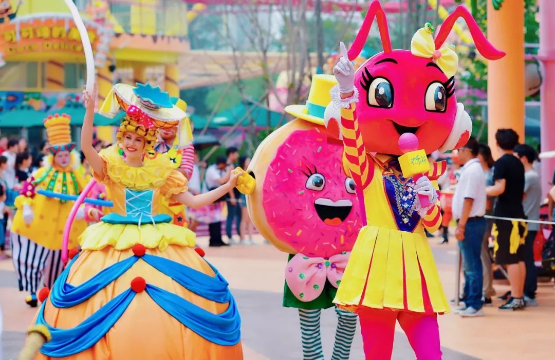 梦游欢乐谷，与狗狗共舞的喜悦之旅