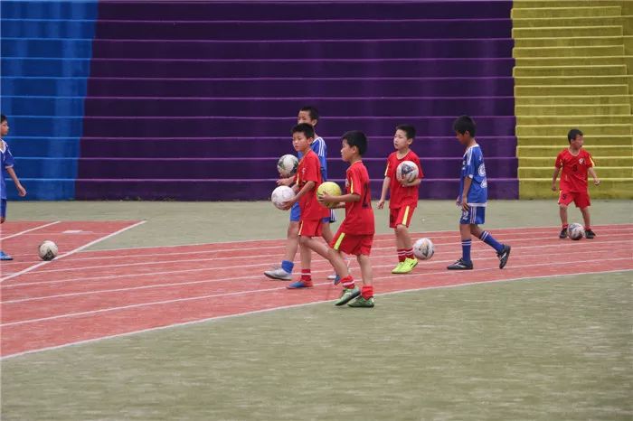 优质课体育公开课在哪看 000dfe52279640fdbc6d1222ff9ad4b9.jpeg