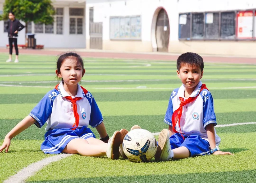 郴州中小学最美校服大pk赶紧来为你心仪的学校投票