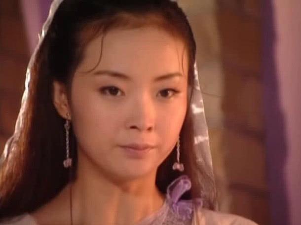 王艳本来演朱七七,朱七七演白飞飞,看到定妆照,网友:遗憾啊!
