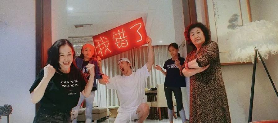 下跪认错短剧，在线观看免费，反思与启示，下跪认错，反思与启示的免费短剧