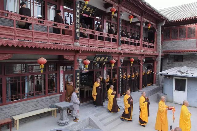 五台山三塔寺2019年首届水陆空大法会正式熏坛洒净